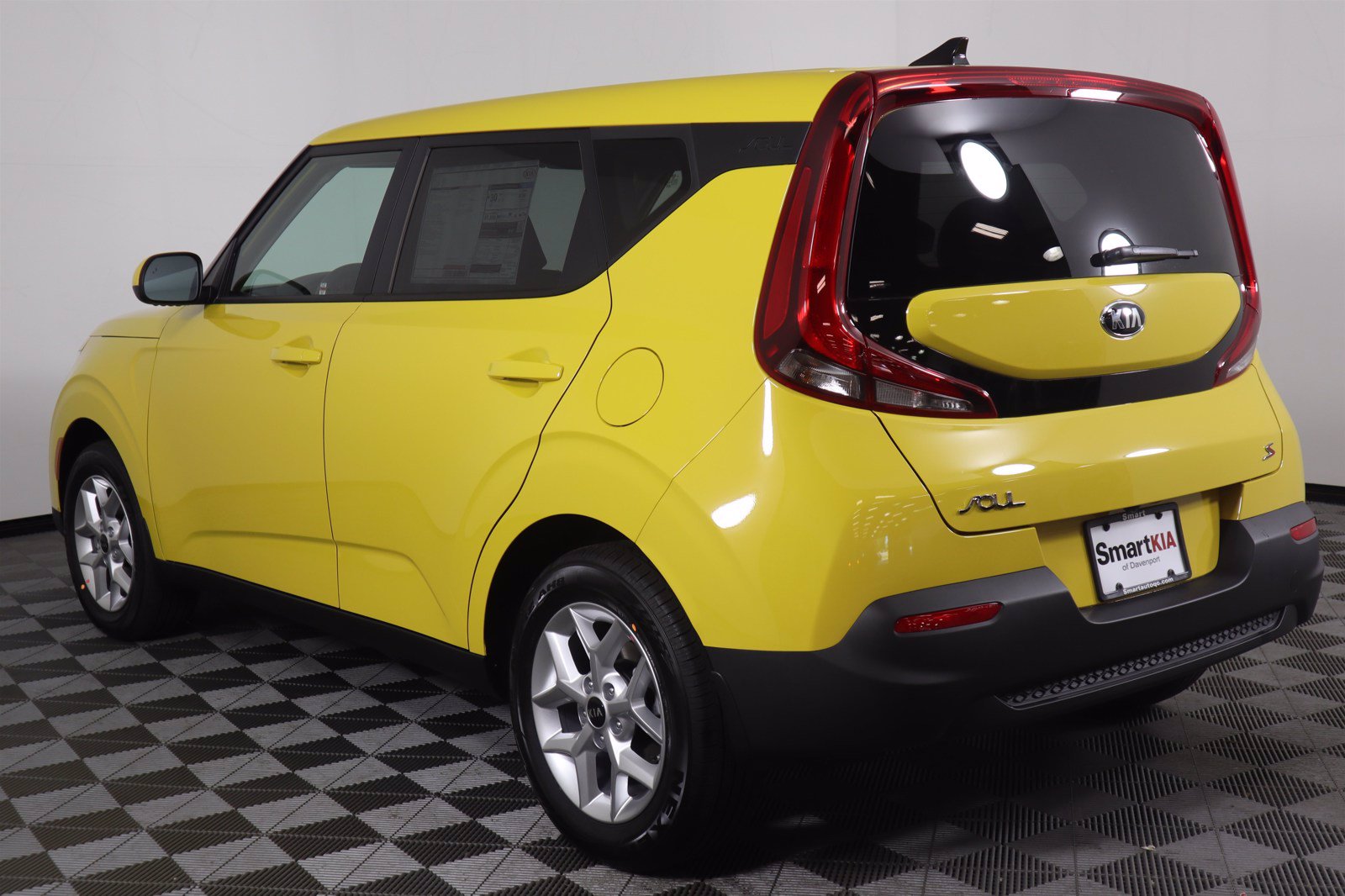 New 2020 Kia Soul S Hatchback in Davenport #K17454 | Smart Kia of Davenport